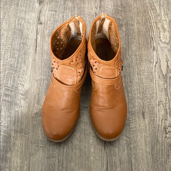 Ankle Boot - Picture 6 of 6